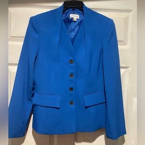 Bright ocean blue Tahari Arthur Levine women’s blazer size 8-worn once